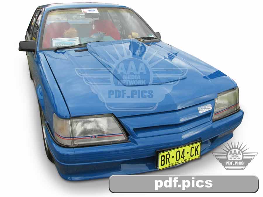 VK Commodore Sedan Front Drivers Side View