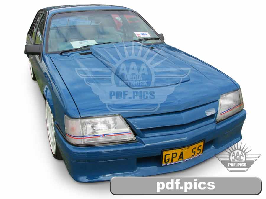 VK Commodore Sedan Front Drivers Side View